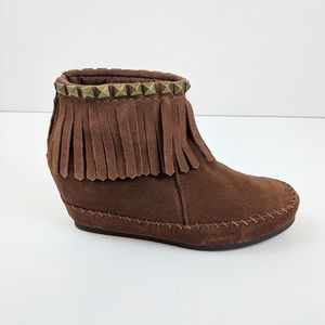Skechers | Chestnut Fringe Suede Wedge Booties